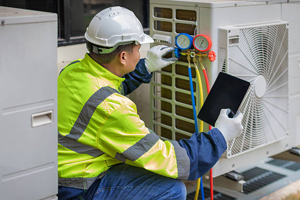 Professional Heat Pump Repair technician working in Burlington, IL